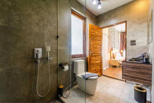 secluded oasis for family bm5