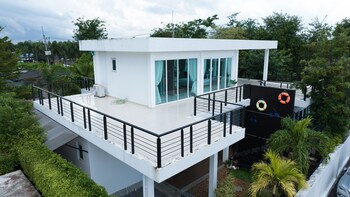 luxury and playful 5 bed pool villa cc
