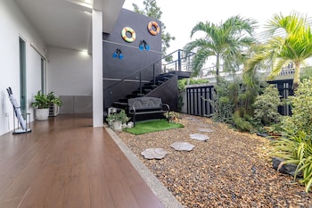 luxury and playful 5 bed pool villa cc