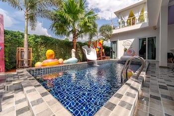 luxury and playful 5 bed pool villa cc