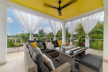 luxury and playful 5 bed pool villa cc