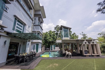 25000Sqft Grand Luxe Villa Pj 13Br 42Pax,,4 star