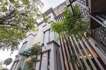 25000sqft grand luxe villa pj 13br 42pax