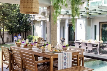 25000sqft grand luxe villa pj 13br 42pax