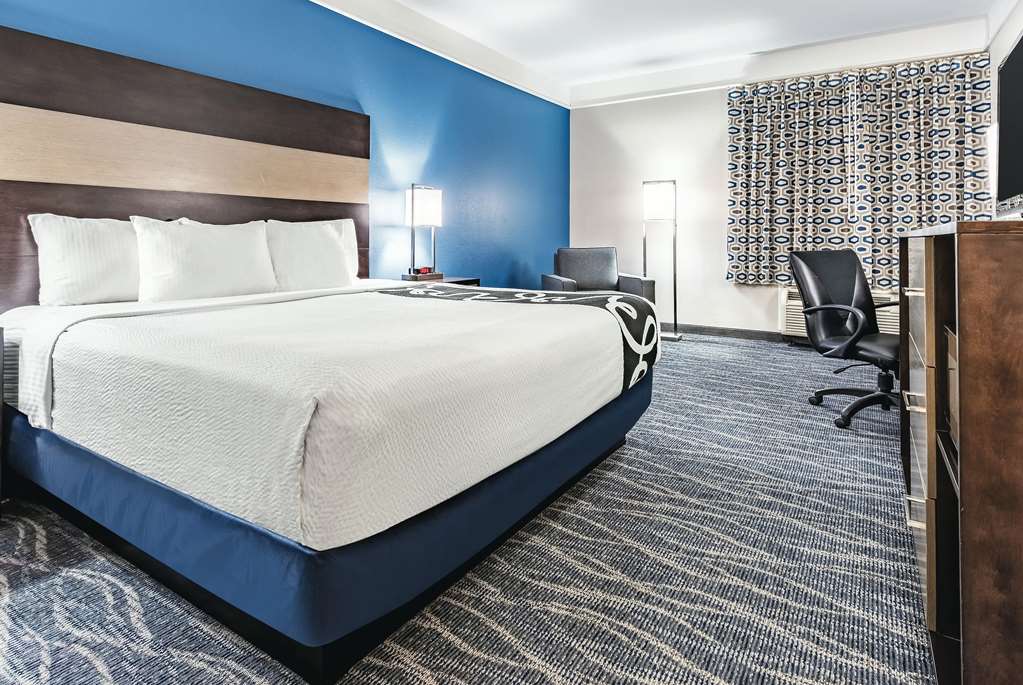 la quinta inn and suites by wyndham phoenix i 10 west