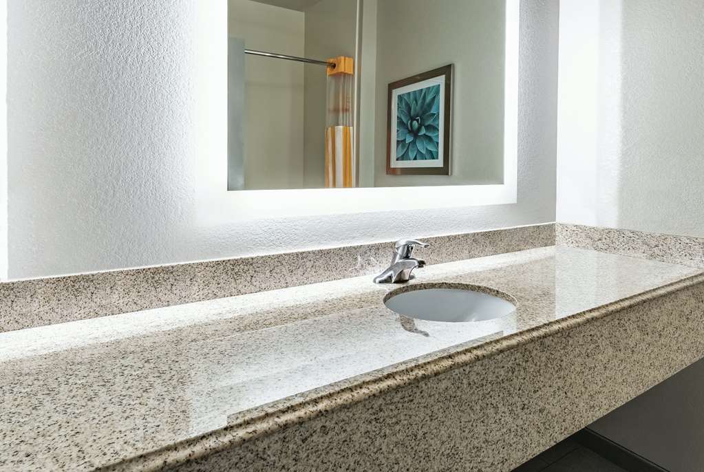 la quinta inn and suites by wyndham phoenix i 10 west