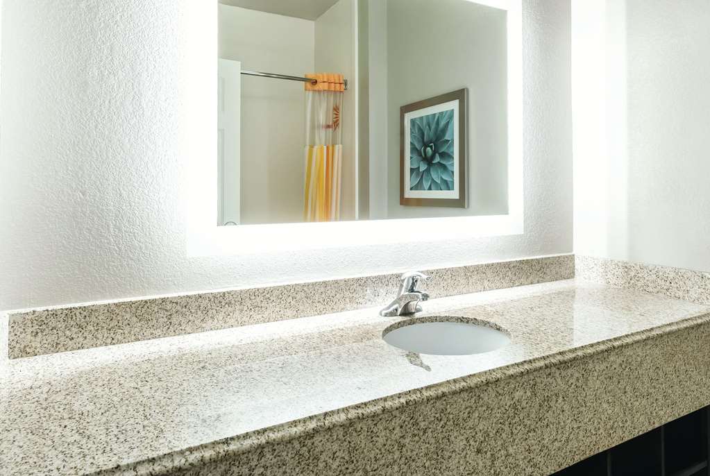 la quinta inn and suites by wyndham phoenix i 10 west