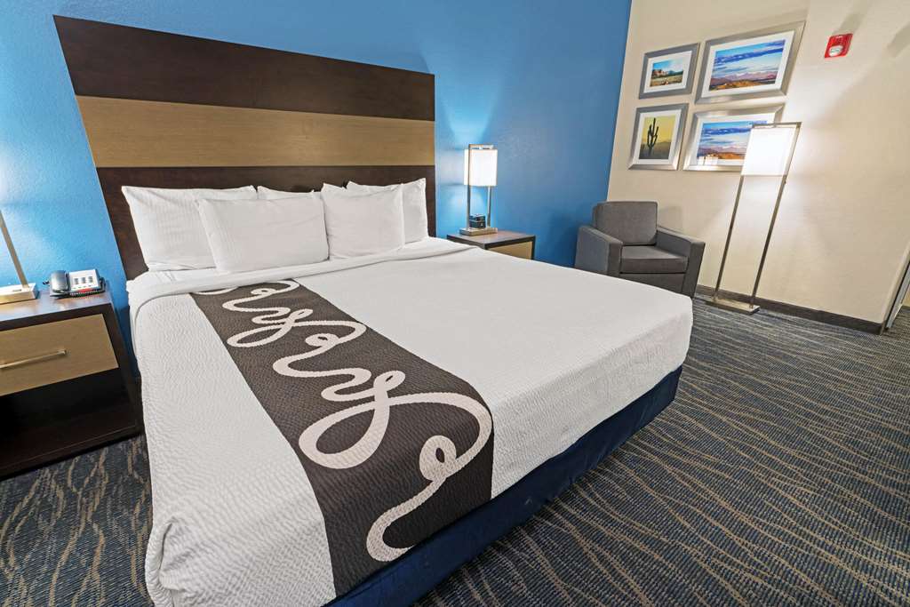 la quinta inn and suites by wyndham phoenix i 10 west