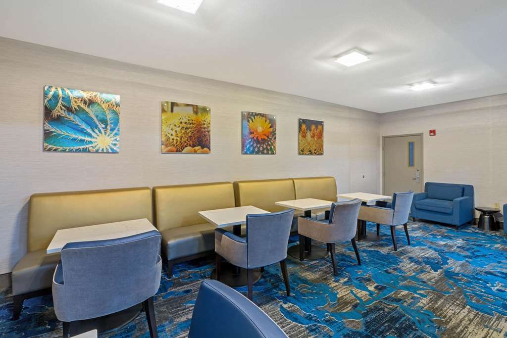 la quinta inn and suites by wyndham phoenix i 10 west
