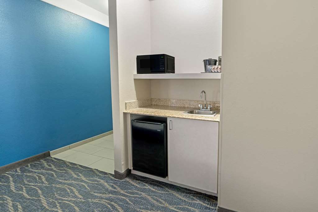 la quinta inn and suites by wyndham phoenix i 10 west