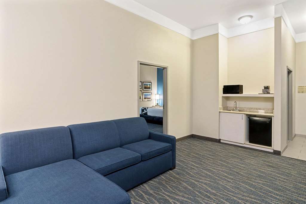 la quinta inn and suites by wyndham phoenix i 10 west