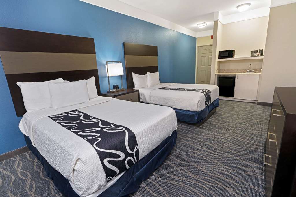 la quinta inn and suites by wyndham phoenix i 10 west