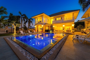 luxurious 5 bed private pool villa pv5