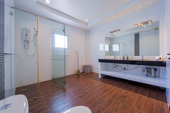 luxurious 5 bed private pool villa pv5