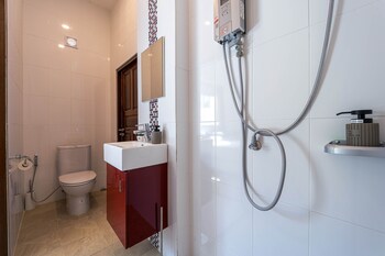 luxurious 5 bed private pool villa pv5