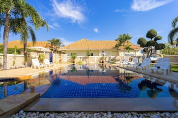 luxurious 5 bed private pool villa pv5
