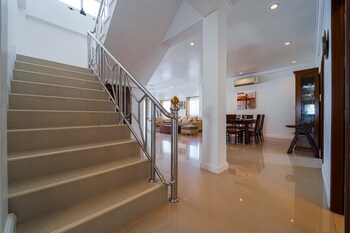 luxurious 5 bed private pool villa pv5