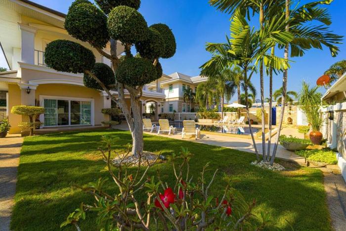 luxurious 5 bed private pool villa pv5