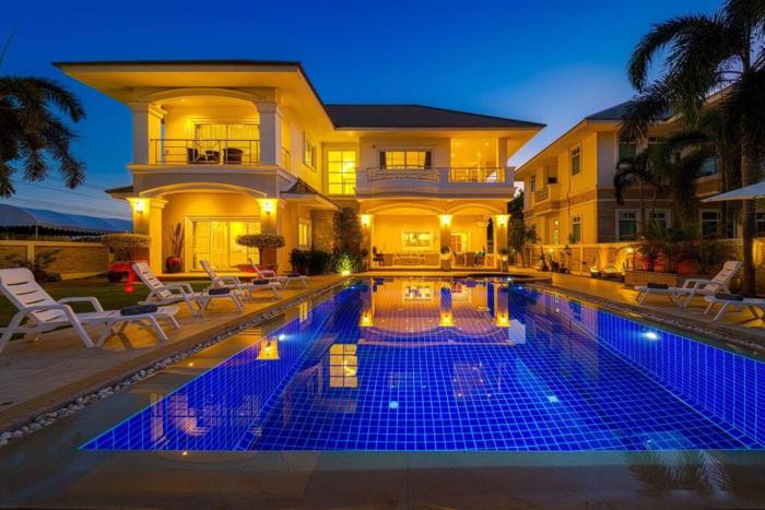 luxurious 5 bed private pool villa pv5