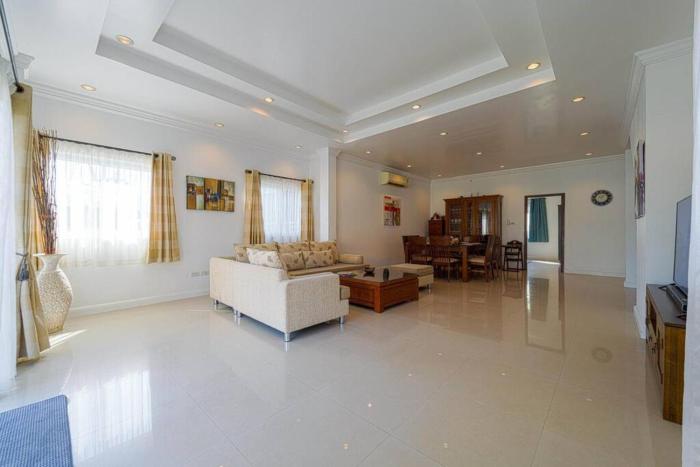 luxurious 5 bed private pool villa pv5