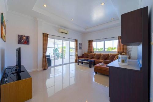 luxurious 5 bed private pool villa pv5