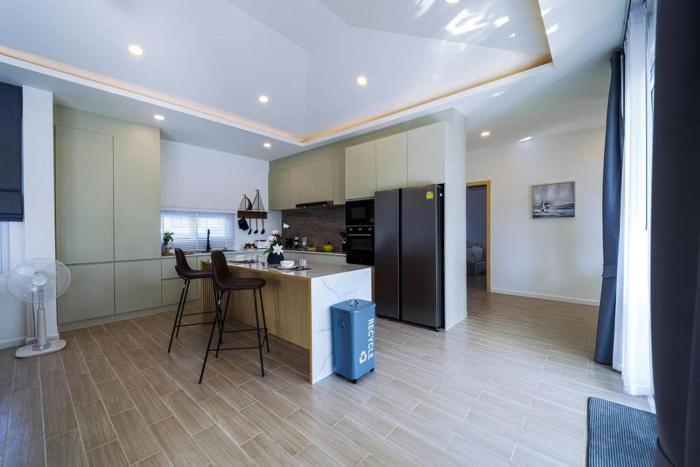 private modern 3 bedroom pool villa av1