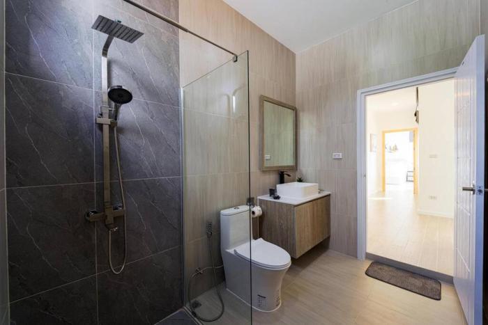 private modern 3 bedroom pool villa av1