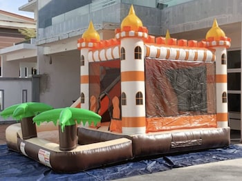 fun villa