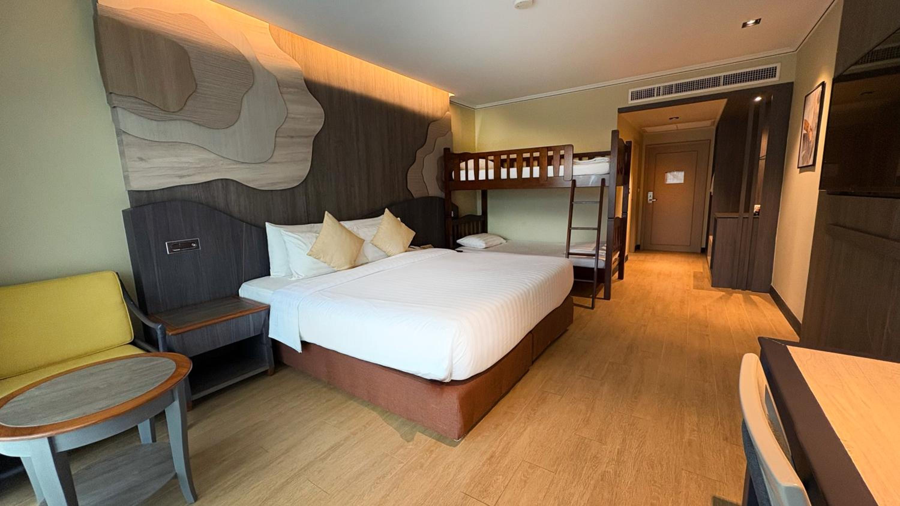 amora beach resort phuket