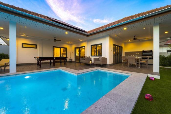 modern 3 bedroom private pool villa ml7