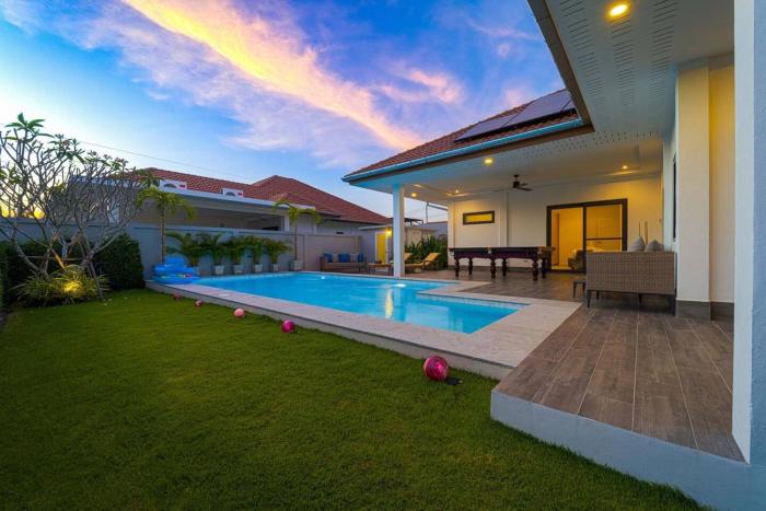 modern 3 bedroom private pool villa ml7