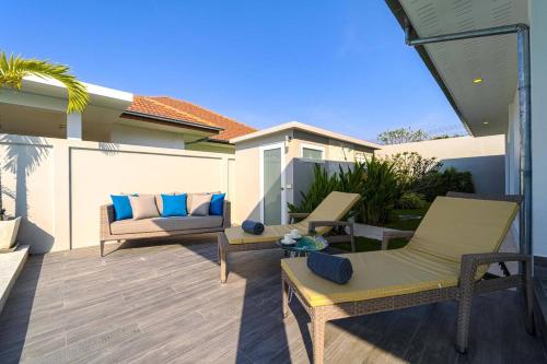 modern 3 bedroom private pool villa ml7