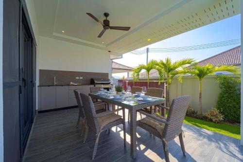 modern 3 bedroom private pool villa ml7