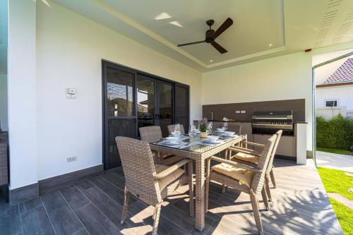 modern 3 bedroom private pool villa ml7