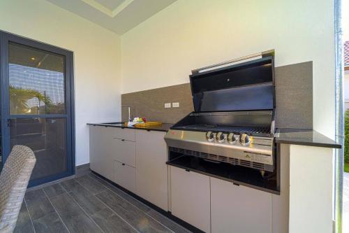 modern 3 bedroom private pool villa ml7