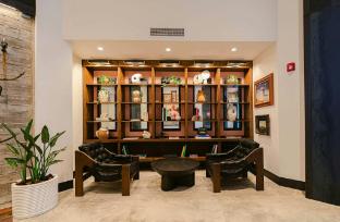 the perry hotel naples
