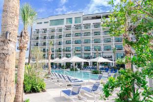 the perry hotel naples