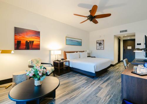 the perry hotel naples