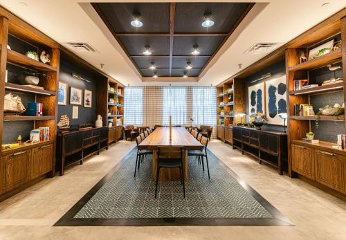 the perry hotel naples