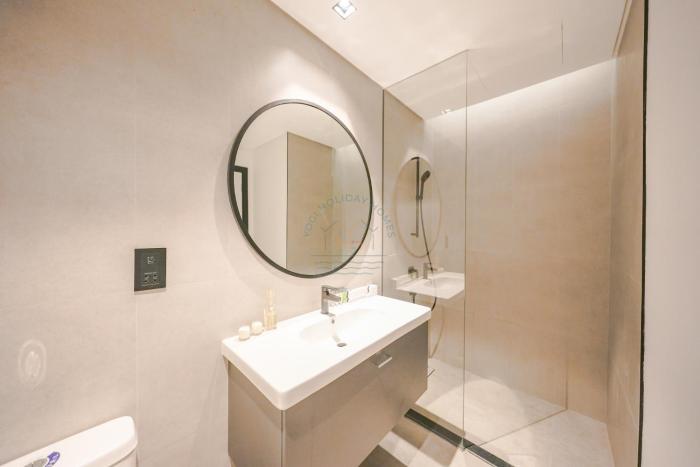 stylish retreat in business bay