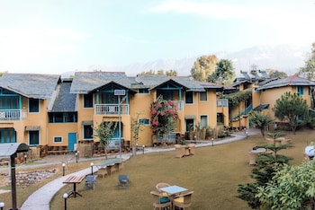 tree of life birdsong chalets