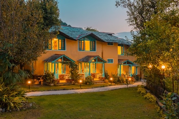 tree of life birdsong chalets