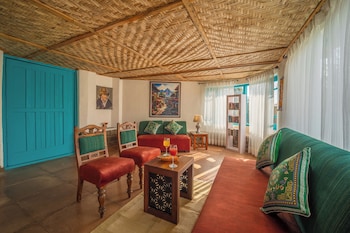 Tree Of Life Birdsong Chalets,,3 star