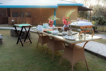 tree of life birdsong chalets