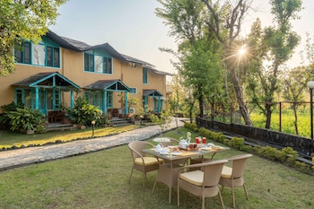 tree of life birdsong chalets