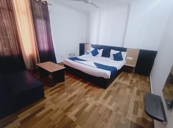Hotel New Blue Sapphire Katra,Railway Road,2 star