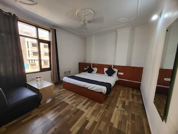 hotel new blue sapphire katra