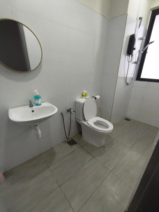 klia airport homestay