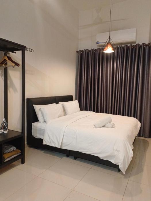 klia airport homestay