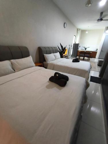 klia airport homestay